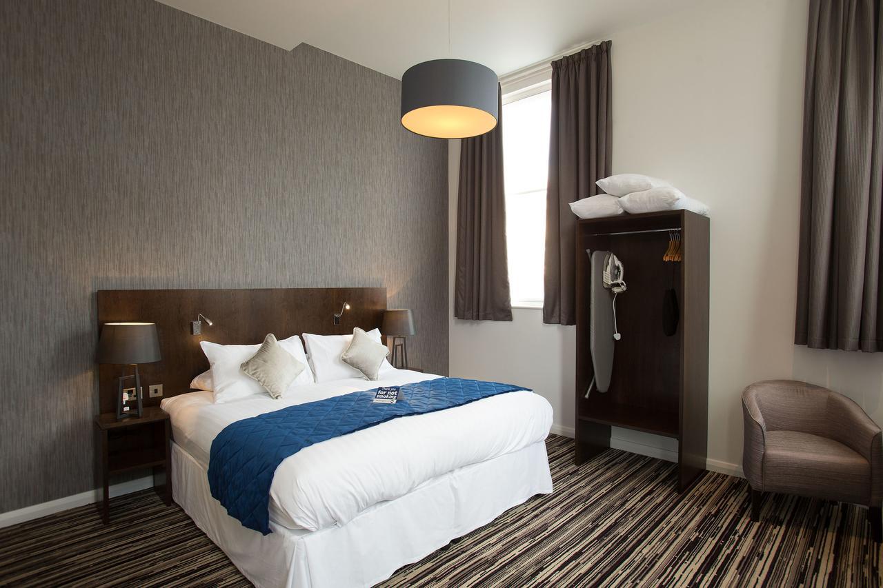 Hotel The Furness Railway Wetherspoon à Barrow-in-Furness Extérieur photo