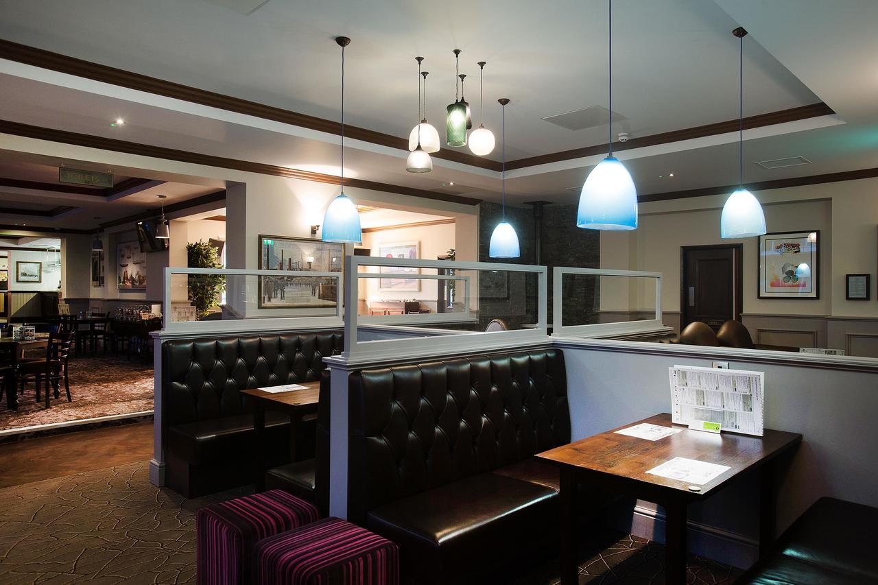 Hotel The Furness Railway Wetherspoon à Barrow-in-Furness Extérieur photo
