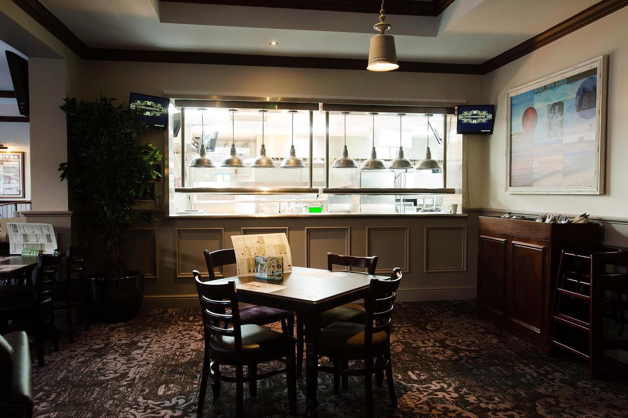 Hotel The Furness Railway Wetherspoon à Barrow-in-Furness Extérieur photo