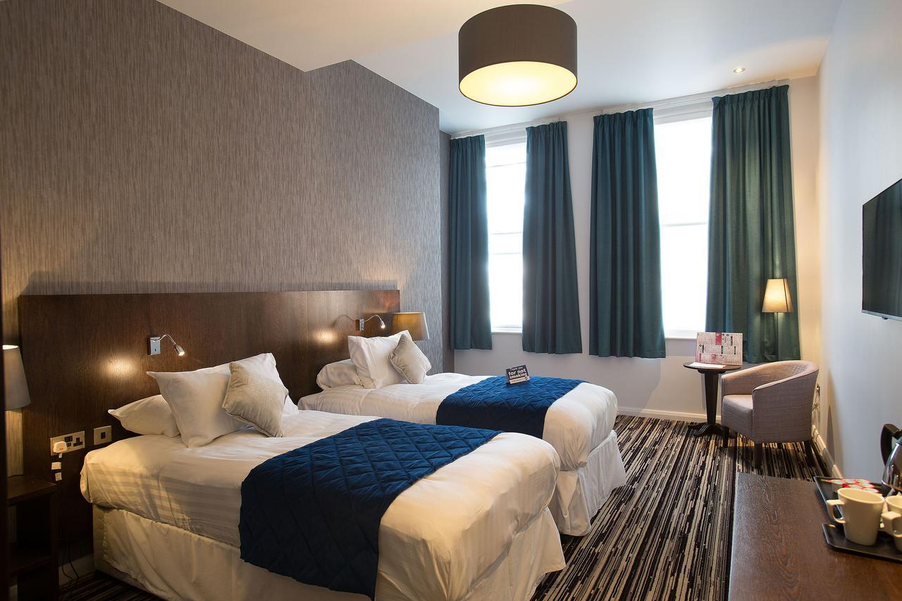 Hotel The Furness Railway Wetherspoon à Barrow-in-Furness Extérieur photo