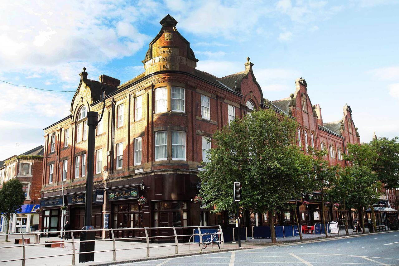 Hotel The Furness Railway Wetherspoon à Barrow-in-Furness Extérieur photo