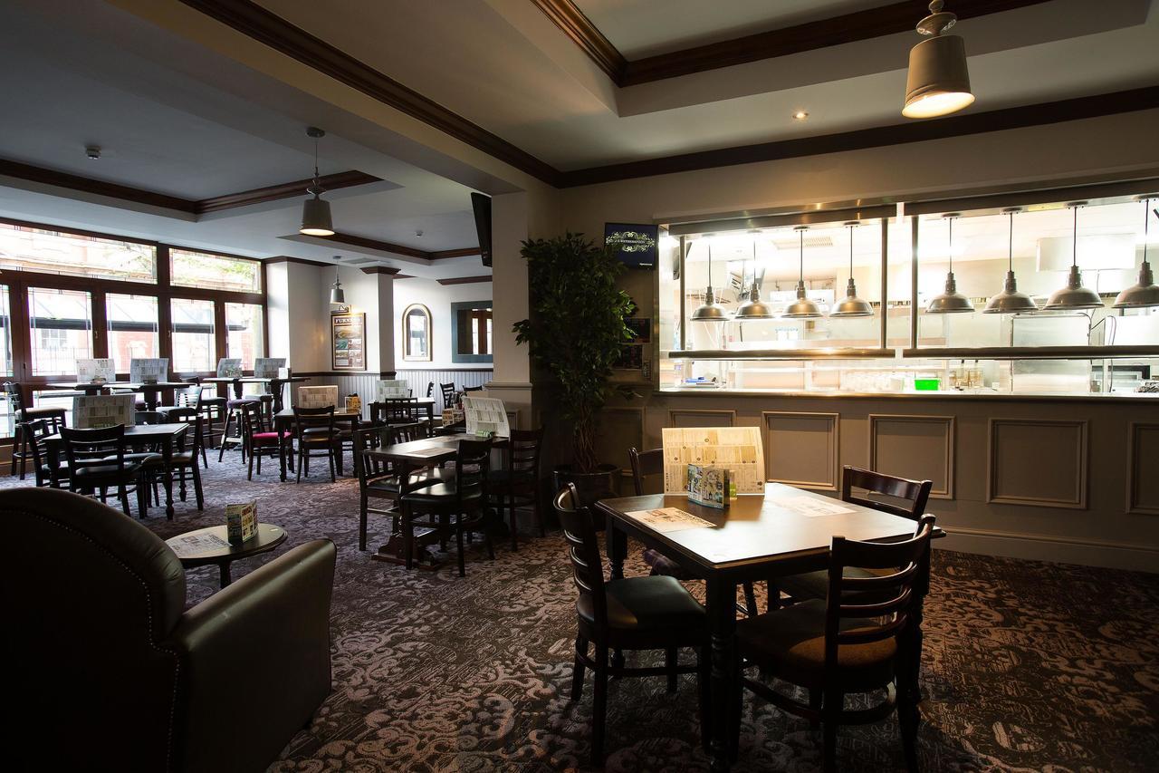 Hotel The Furness Railway Wetherspoon à Barrow-in-Furness Extérieur photo