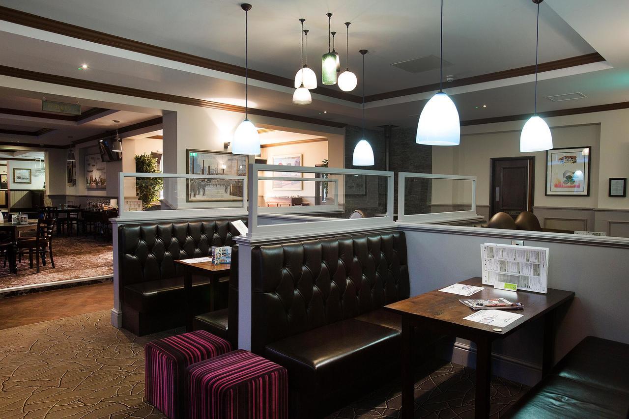 Hotel The Furness Railway Wetherspoon à Barrow-in-Furness Extérieur photo