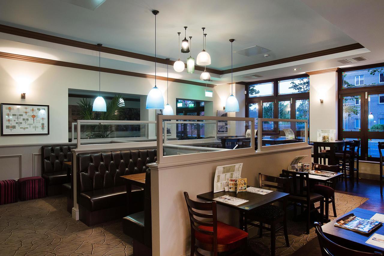 Hotel The Furness Railway Wetherspoon à Barrow-in-Furness Extérieur photo