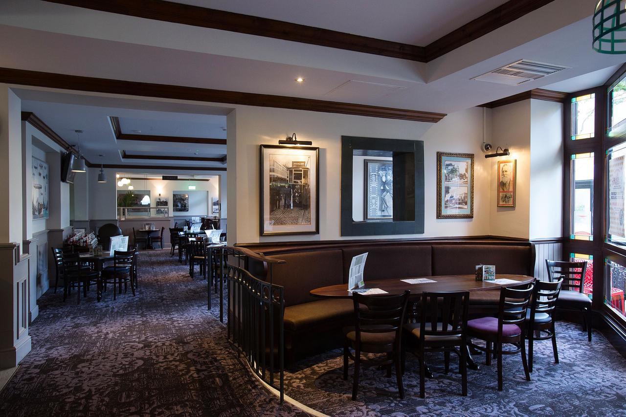 Hotel The Furness Railway Wetherspoon à Barrow-in-Furness Extérieur photo