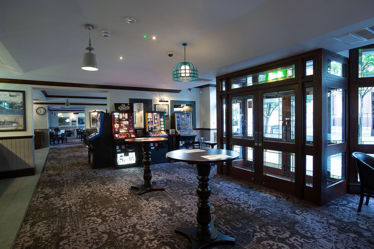 Hotel The Furness Railway Wetherspoon à Barrow-in-Furness Extérieur photo