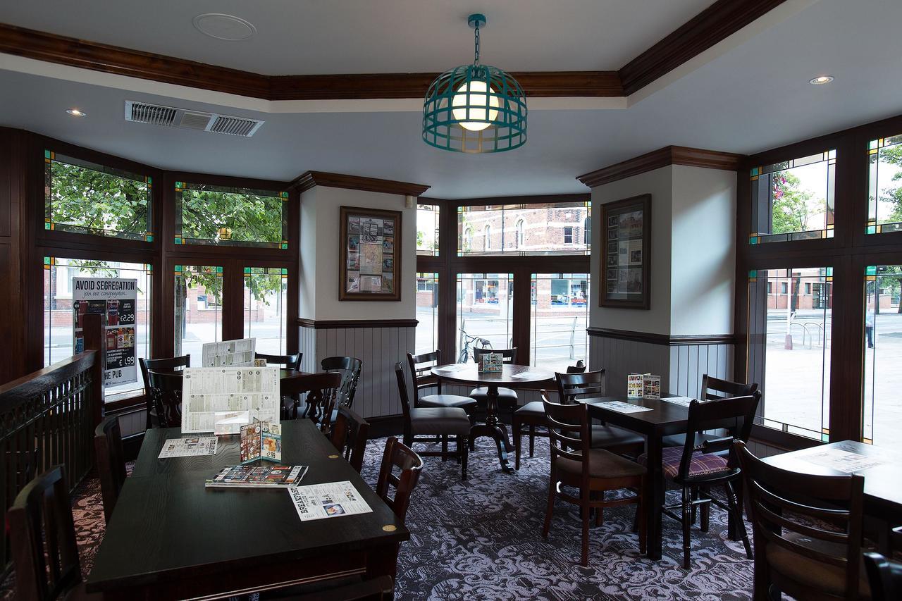 Hotel The Furness Railway Wetherspoon à Barrow-in-Furness Extérieur photo